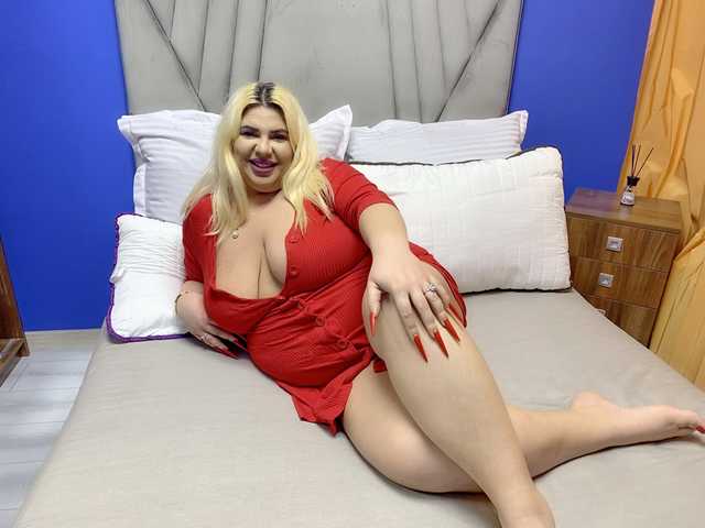 प्रोफ़ाइल की तस्वीर BigHornyBoobs