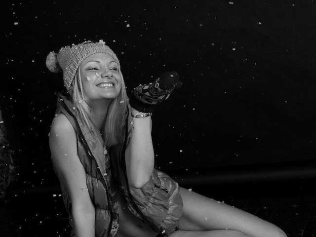 प्रोफ़ाइल की तस्वीर Blonde-girl