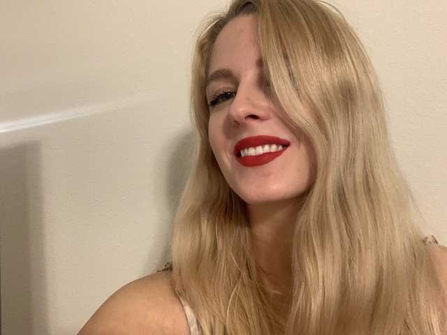 प्रोफ़ाइल की तस्वीर BlondeKitty69