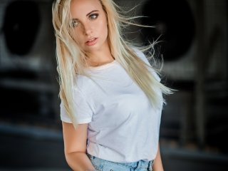 प्रोफ़ाइल की तस्वीर Blondigirl1