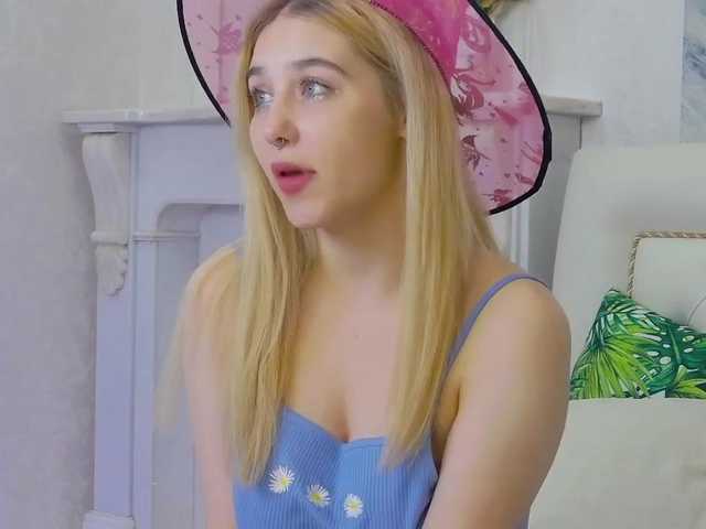 प्रसारण स्क्रीनशॉट BondGirla