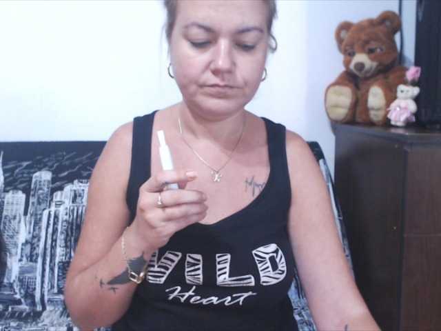 प्रसारण स्क्रीनशॉट Softhottmilf