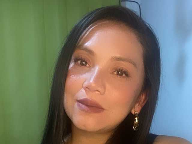 प्रोफ़ाइल की तस्वीर BOOBSTORMI90