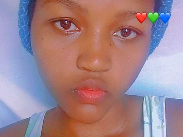 प्रोफ़ाइल की तस्वीर Brinna2