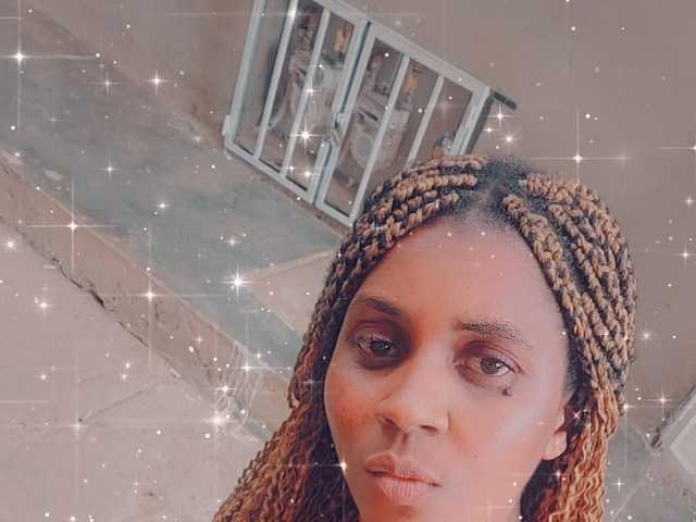 प्रोफ़ाइल की तस्वीर britany7ebony