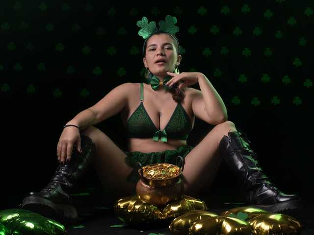 प्रोफ़ाइल की तस्वीर bulma-hot-