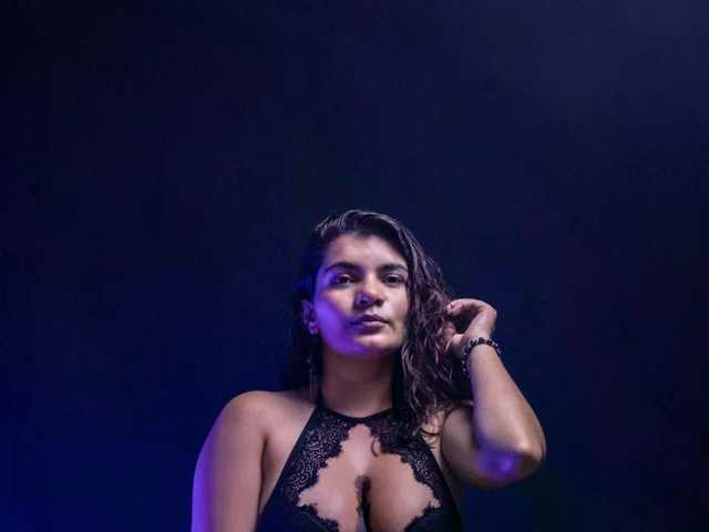 प्रोफ़ाइल की तस्वीर bulma-hot-