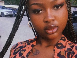 कामुक वीडियो चैट Bustychichi