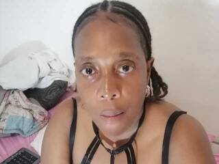 कामुक वीडियो चैट Bustylove27