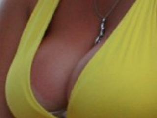प्रोफ़ाइल की तस्वीर camelia777
