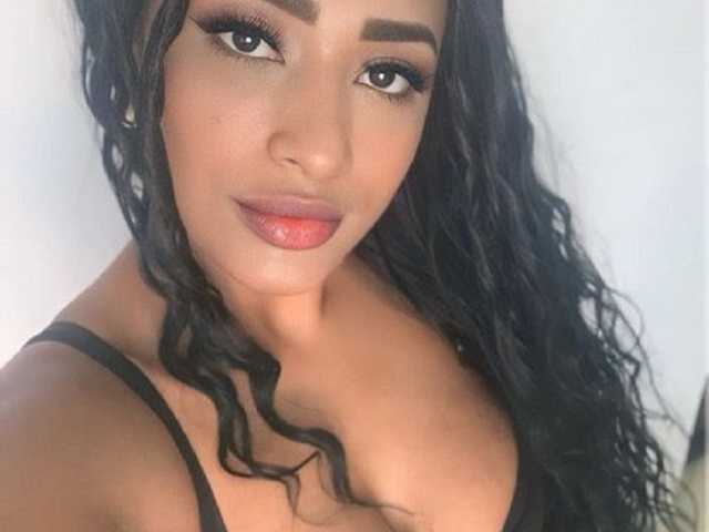 प्रोफ़ाइल की तस्वीर CAMILAHOTTERX