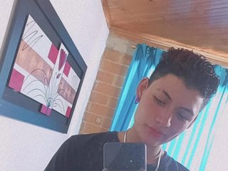 कामुक वीडियो चैट camilotomboy18