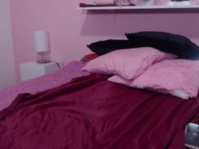 प्रसारण स्क्रीनशॉट candymonroe