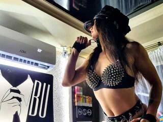 कामुक वीडियो चैट Carin-France