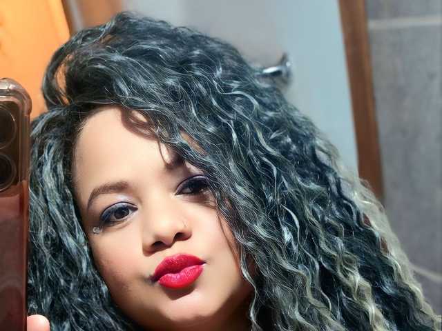 प्रोफ़ाइल की तस्वीर Carla_Reyna_BDSM