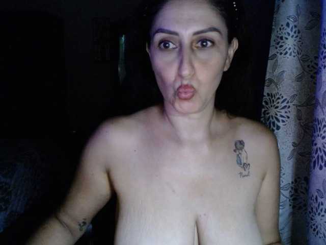 तस्वीरें caro-mature new#mature#cum#squirt#latina#anal#pussy#bigtits#dirty#mommy#cute#feet#pvt#