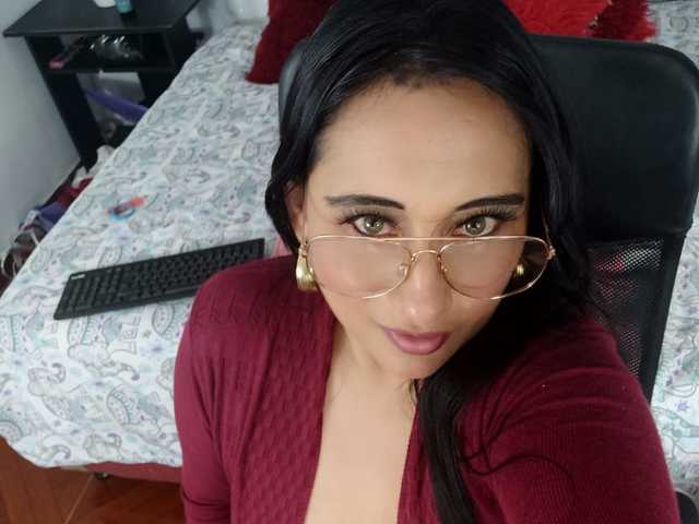 प्रोफ़ाइल की तस्वीर carolinalovee