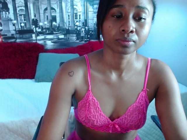 प्रसारण स्क्रीनशॉट CarolinnHub