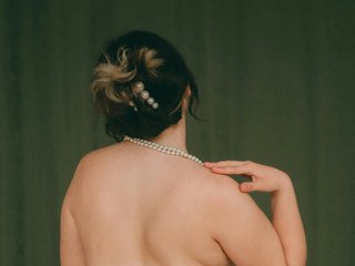 कामुक वीडियो चैट CharleeKendall