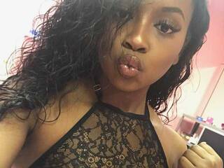 कामुक वीडियो चैट charliebarbie