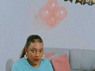 कामुक वीडियो चैट CharlotteGill