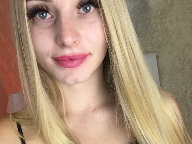 प्रोफ़ाइल की तस्वीर CharmingLilly