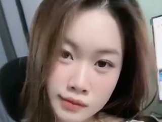 कामुक वीडियो चैट ChinnyXia