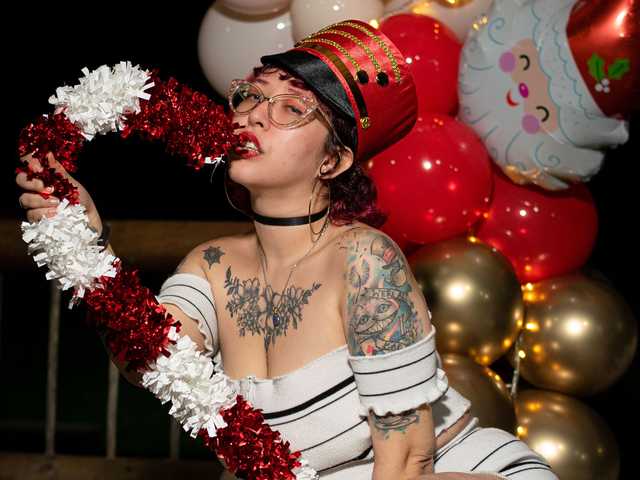 प्रोफ़ाइल की तस्वीर chloe-rosse