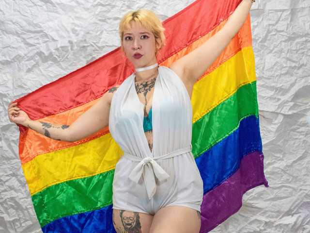 प्रोफ़ाइल की तस्वीर chloe-rosse