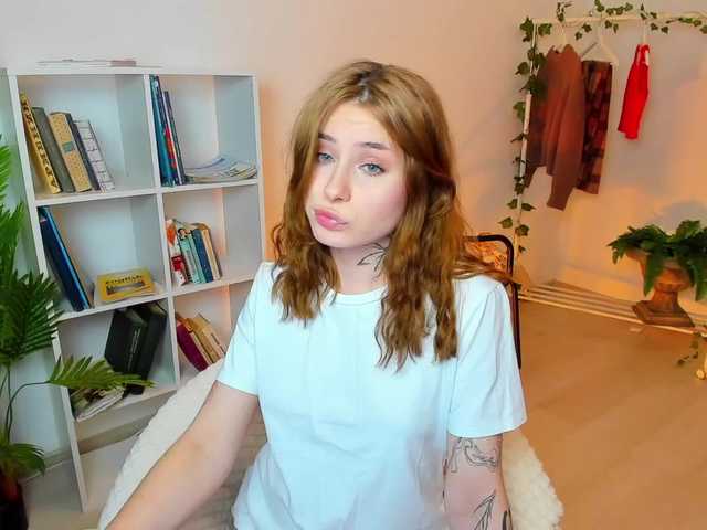 प्रसारण स्क्रीनशॉट ChloeLee