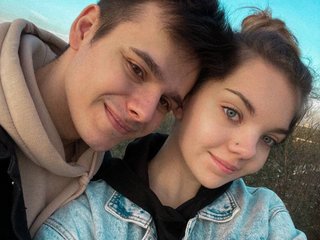 कामुक वीडियो चैट ChristineAndJames