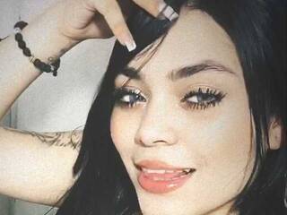 कामुक वीडियो चैट Clhoe-Doll