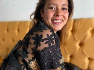 कामुक वीडियो चैट Cloe-Flower