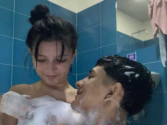 प्रोफ़ाइल की तस्वीर Couple-show