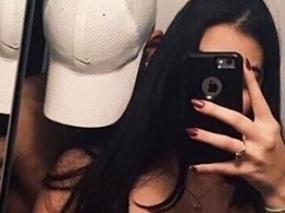 प्रोफ़ाइल की तस्वीर couplecrazy13