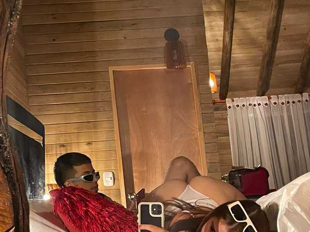 प्रोफ़ाइल की तस्वीर COUPLEFRIENDS