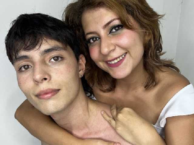 प्रोफ़ाइल की तस्वीर couplemysterious