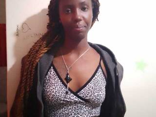 कामुक वीडियो चैट Cumbaddie