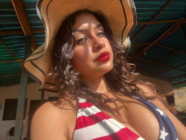 प्रोफ़ाइल की तस्वीर CurlyDani