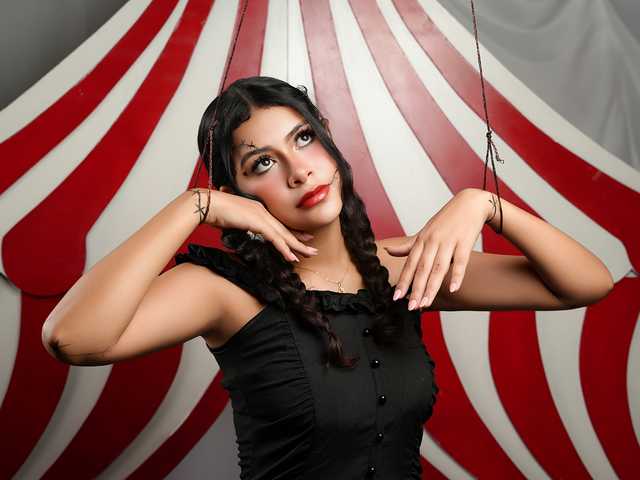 प्रोफ़ाइल की तस्वीर CurlyDani