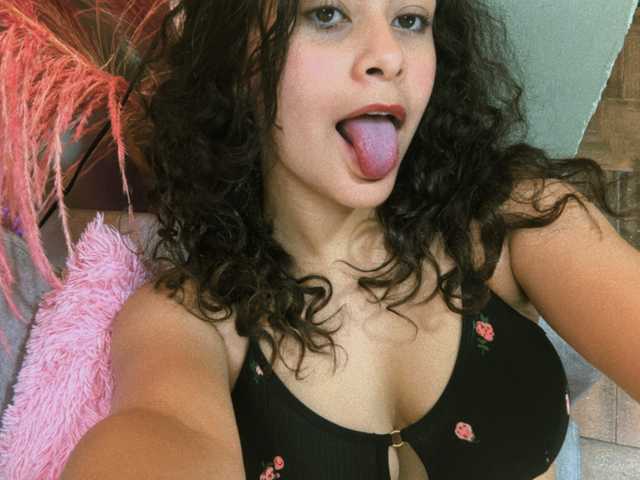 प्रोफ़ाइल की तस्वीर CurlyDani
