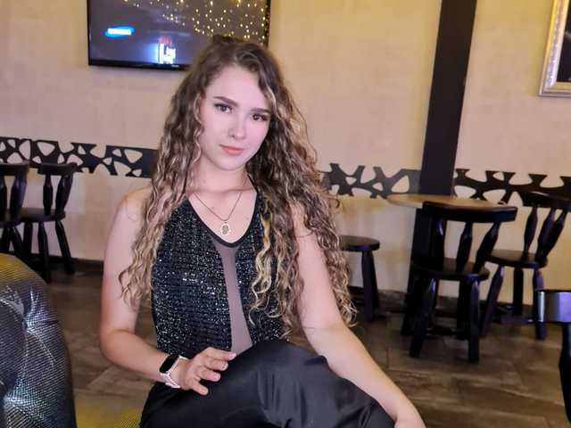 प्रोफ़ाइल की तस्वीर curlygirl1