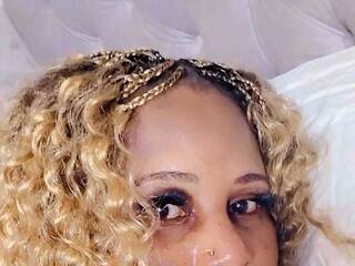 कामुक वीडियो चैट Curvybae