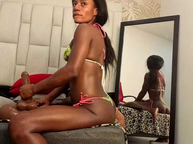 प्रोफ़ाइल की तस्वीर daffnelewis