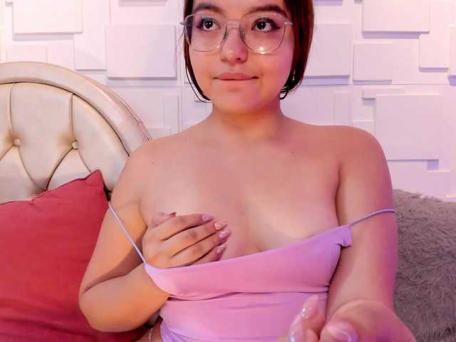 तस्वीरें DakotaJade I feel like playing with my boobs @remain PVT OPEN lush on