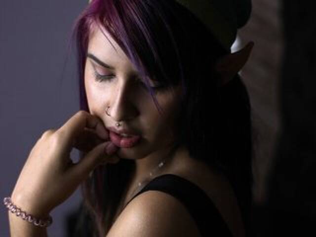 प्रोफ़ाइल की तस्वीर DaphneKroft