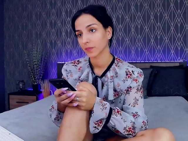तस्वीरें DaphneMoss Hi, my name is Agatha! Welcome to my room ♥ Enjoy your stay, read the tip menu ♥ Don't forget to subscribe ♥