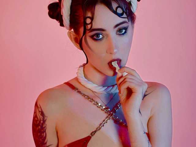 प्रोफ़ाइल की तस्वीर DarkLola