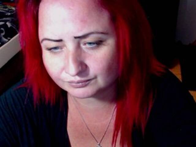 प्रसारण स्क्रीनशॉट KinkyDomina