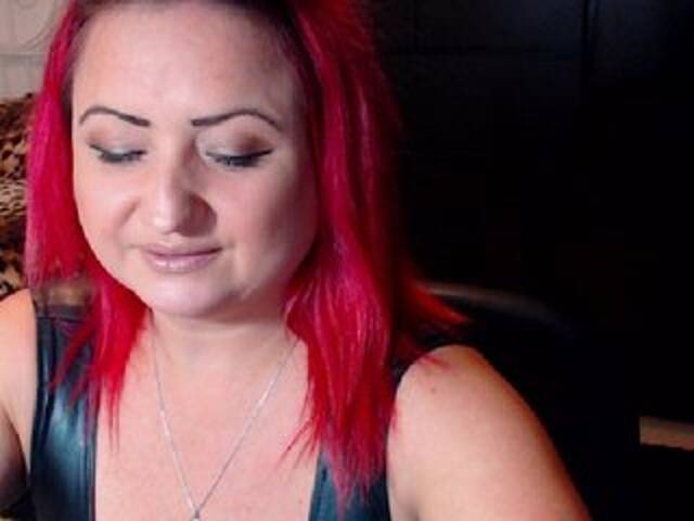 प्रसारण स्क्रीनशॉट KinkyDomina